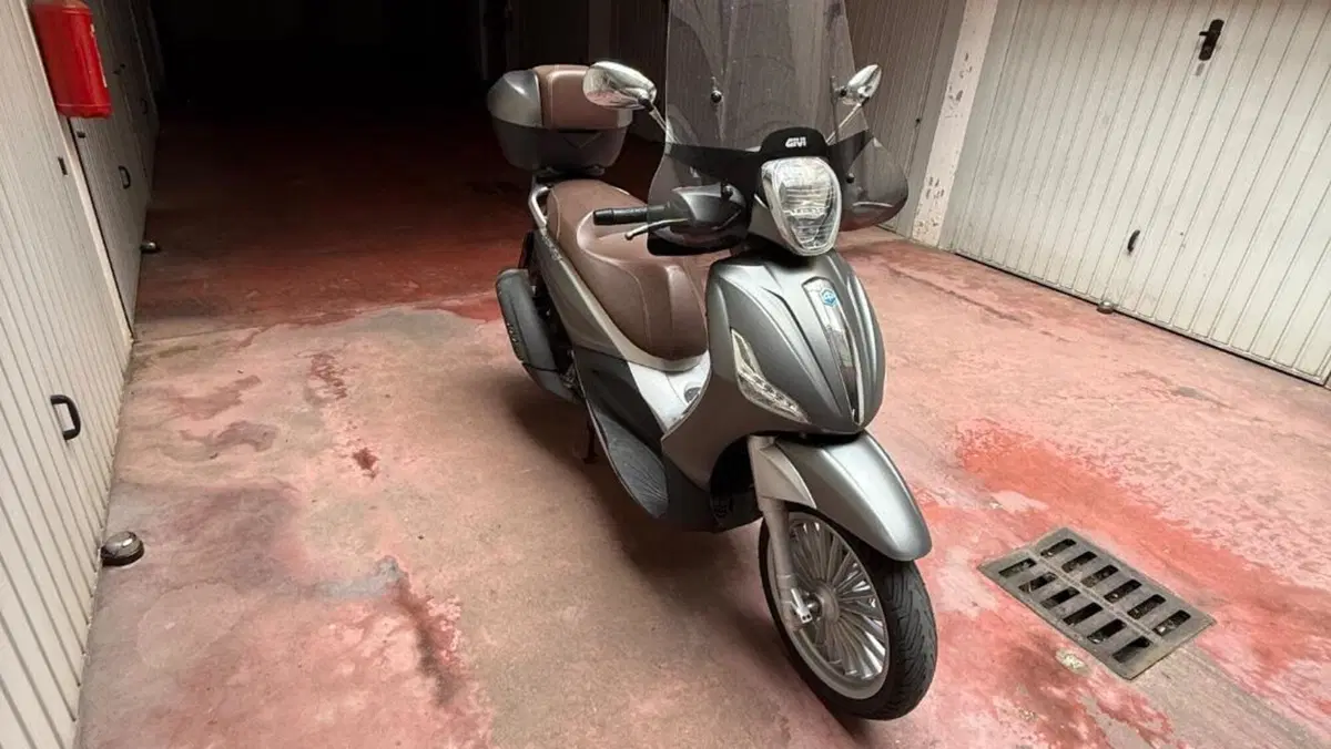Piaggio Beverly 300 S i.e. ABS-ASR (2016 - 20)  (4)