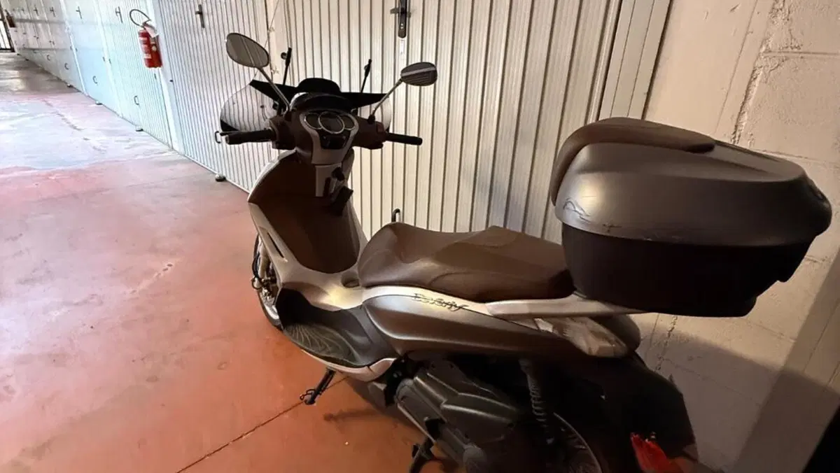 Piaggio Beverly 300 S i.e. ABS-ASR (2016 - 20)  (9)