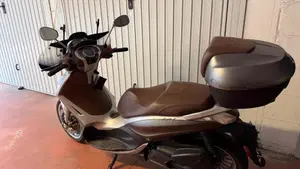 Piaggio Beverly 300 S i.e. ABS-ASR (2016 - 20)  (17)