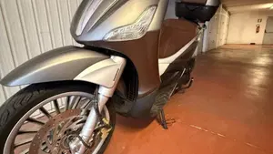 Piaggio Beverly 300 S i.e. ABS-ASR (2016 - 20)  (19)