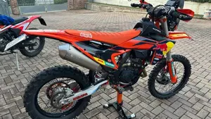 KTM 500 EXC-F Six Days (2024)  (6)