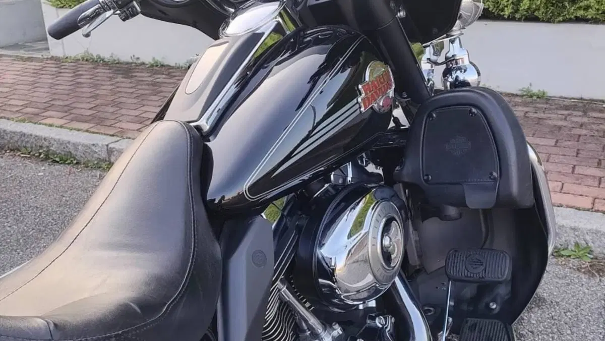Harley-Davidson 1584 Electra Glide Ultra Classic (2007) - FLHTCU  (2)