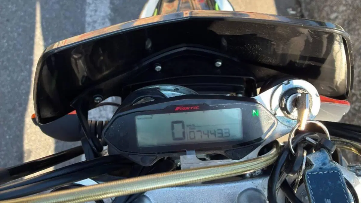 Fantic Motor Motard 125 M Performance 4t (2019)  (6)