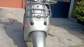 Vespa 150 ET4 (2002 - 04)