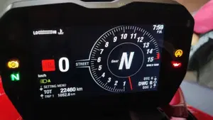 Ducati Streetfighter V4 1100 S (2020)  (2)