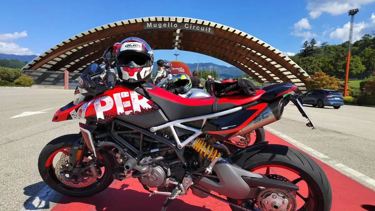 Ducati Hypermotard 950 RVE (2022 - 25) 