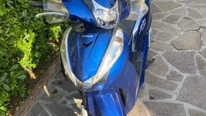 Honda SH 300 i ABS (2016 - 20)  (6)