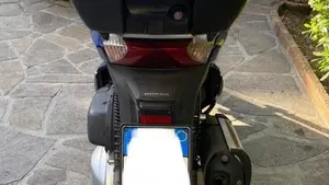 Honda SH 300 i ABS (2016 - 20)  (9)