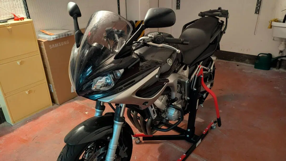 Yamaha FZ6 Fazer (2004 - 07)  (3)