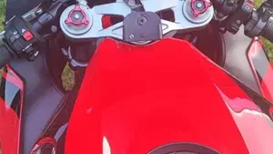 Honda CBR 1000 RR Fireblade (2008 - 11)  (2)