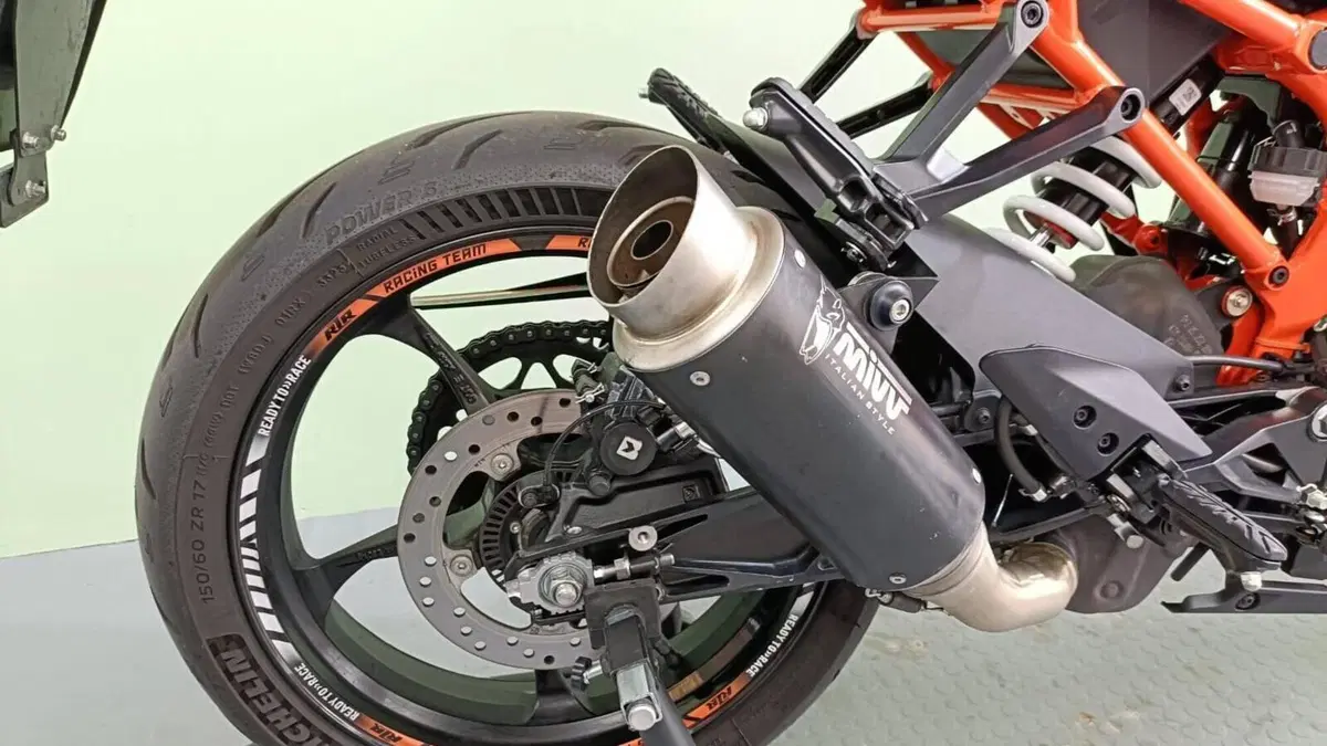 KTM RC 390 (2022 - 26)  (3)