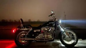 Harley-Davidson 1584 Super Glide Custom (2008 - 13) - FXDC 