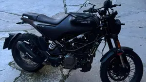 Husqvarna Svartpilen 125 (2024 - 26)  (4)