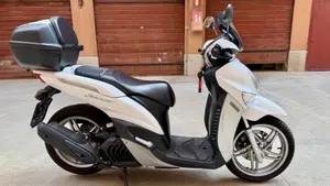Yamaha Xenter 150 (2011 - 14)  (2)