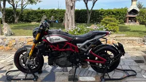 Indian FTR 1200 R Carbon (2021 - 25) 