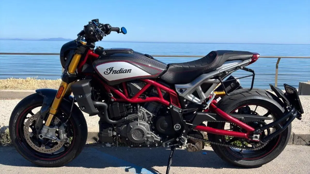 Indian FTR 1200 R Carbon (2021 - 25)  (5)