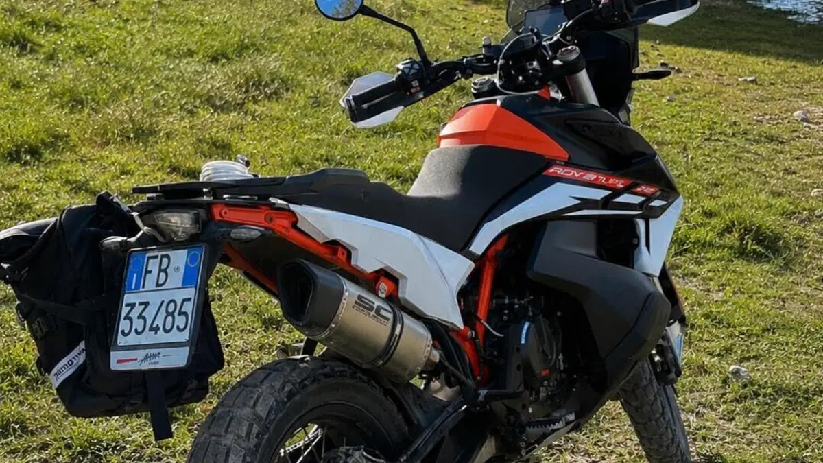 KTM 890 Adventure R (2022)  (2)