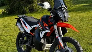 KTM 890 Adventure R (2022)  (3)
