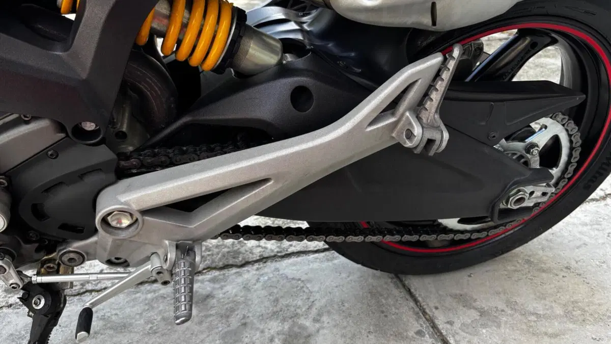 Ducati Monster 696 Plus (2007 - 14)  (4)