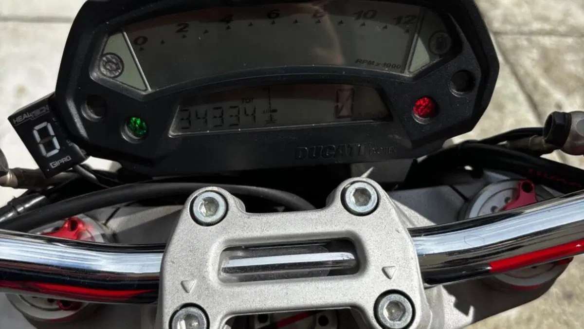 Ducati Monster 696 Plus (2007 - 14)  (10)