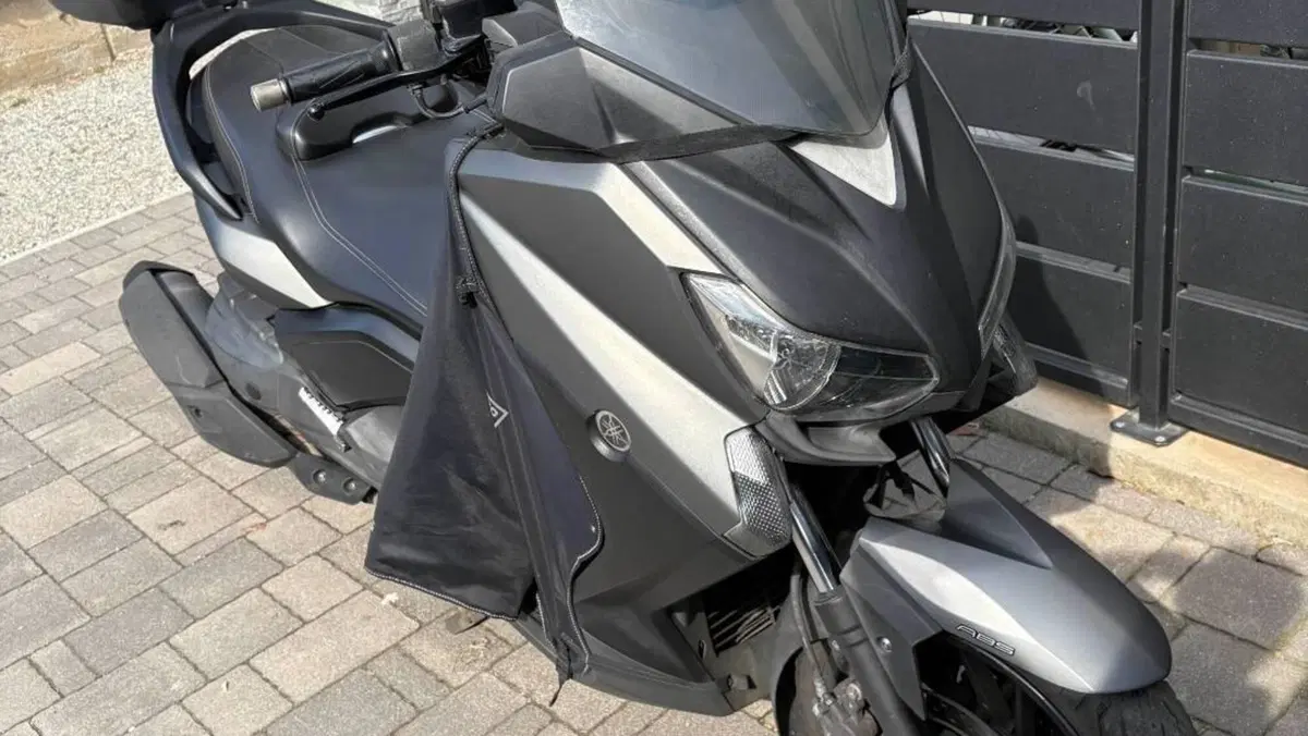 Yamaha X-Max 400 ABS (2013 - 16)  (2)