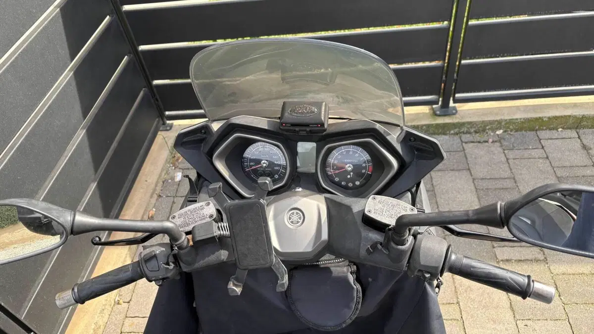 Yamaha X-Max 400 ABS (2013 - 16)  (4)
