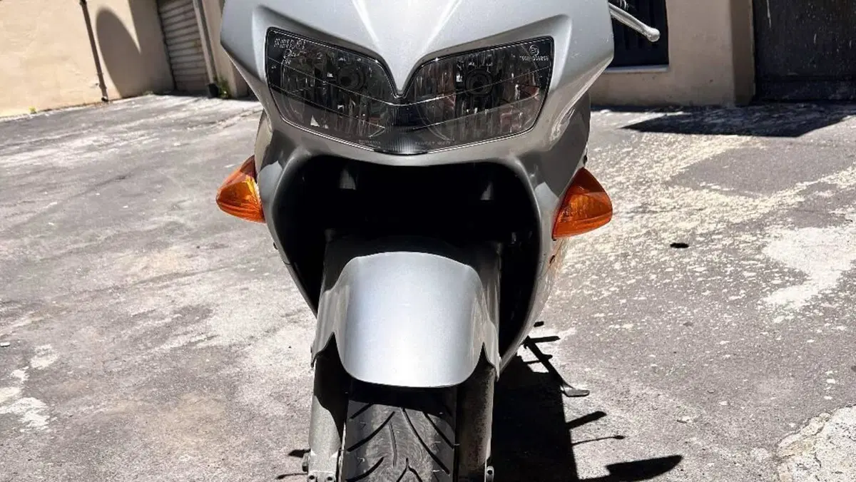 Honda VFR 800 (1998 - 01) 