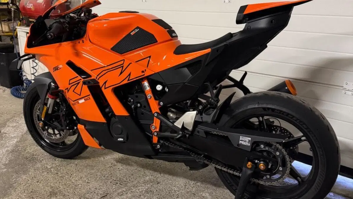 KTM 990 RC R (2026)  (4)