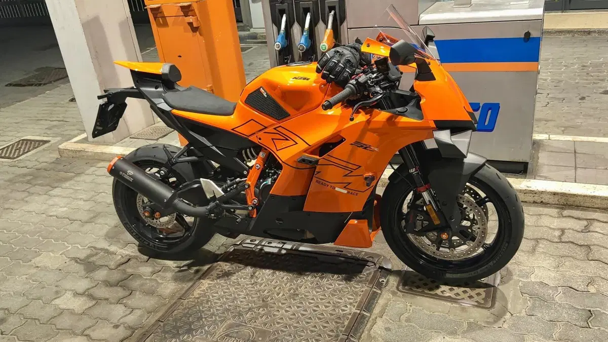 KTM 990 RC R (2026)  (5)