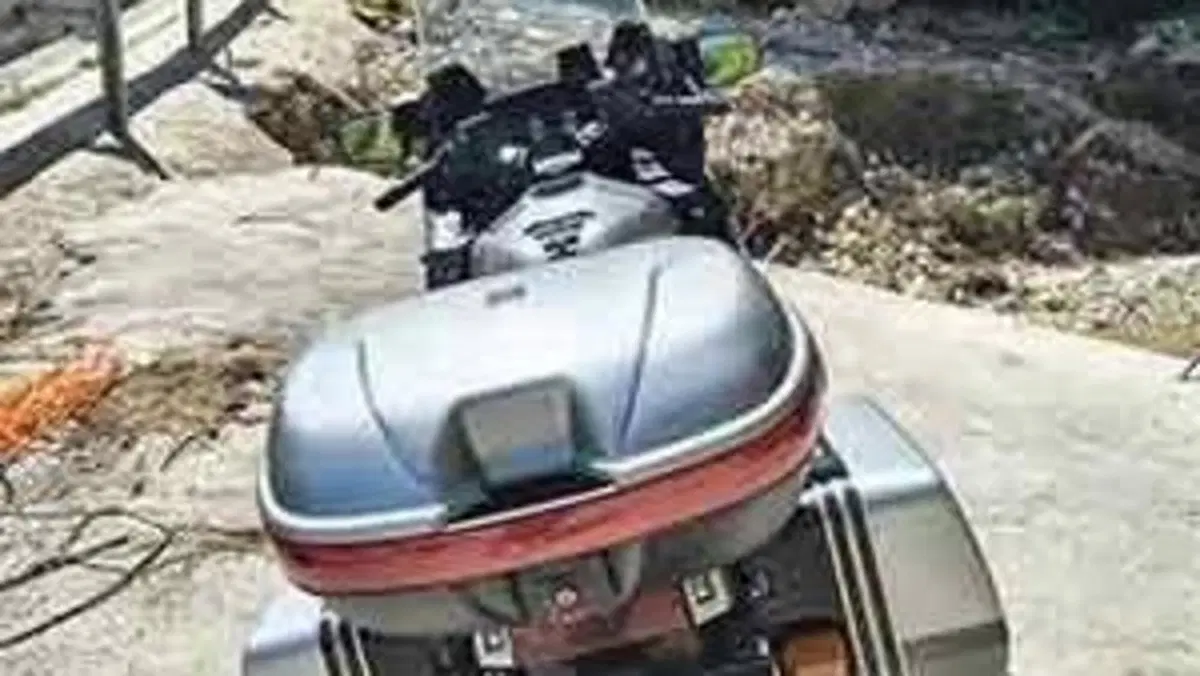 Kawasaki   (9)