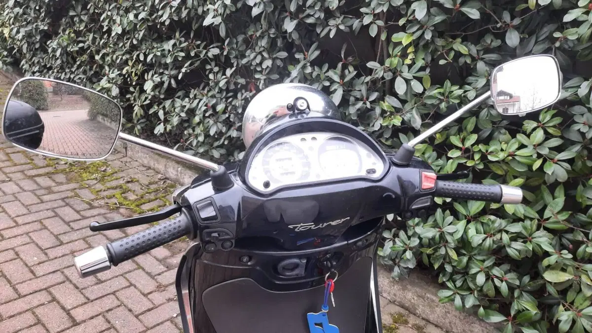 Piaggio Beverly 400 i.e. (2006 - 10)  (6)