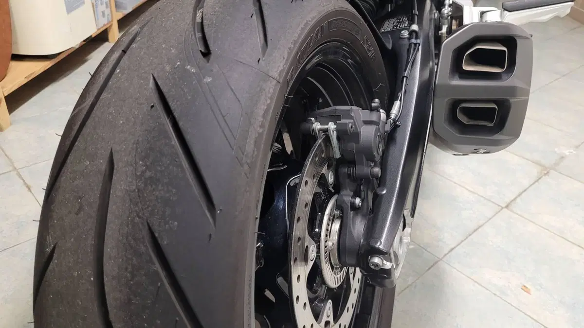 Bmw F 900 R (2021 - 24)  (10)