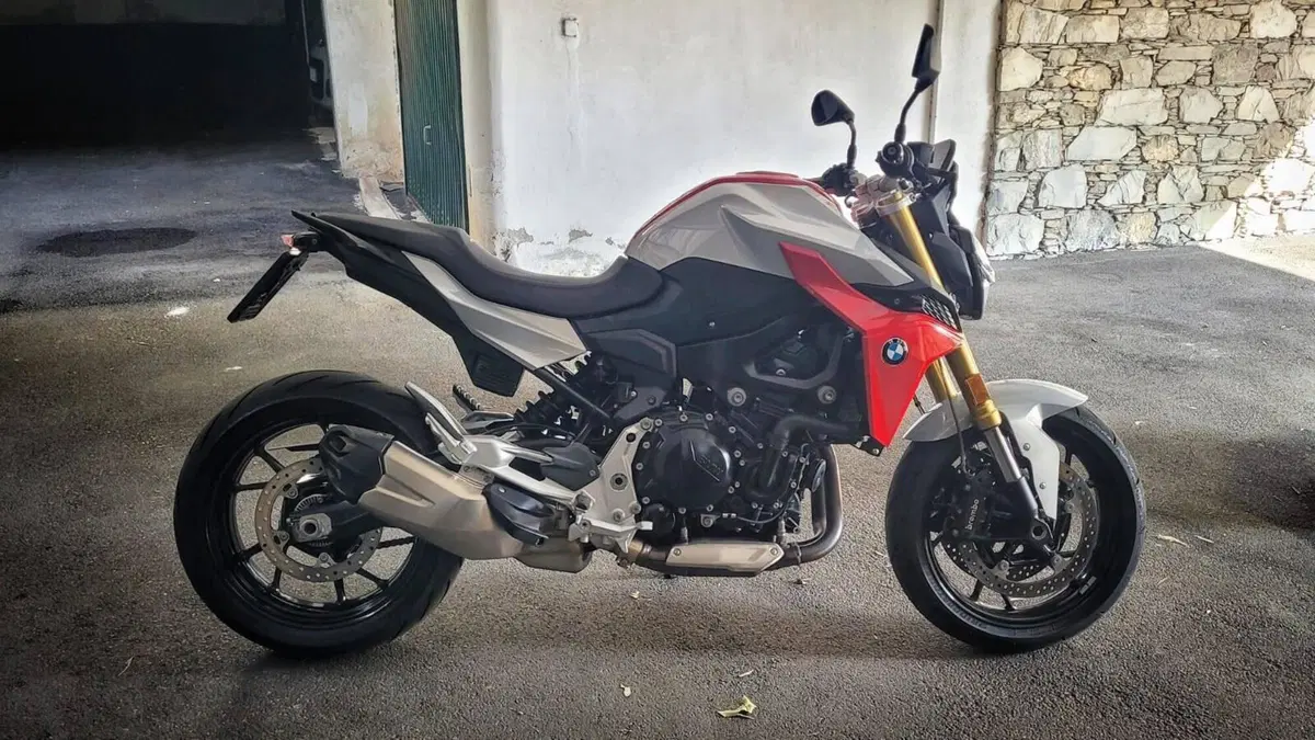 Bmw F 900 R (2021 - 24)  (2)