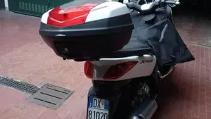 Yamaha X-Max 250 ABS (2011 - 13)  (4)