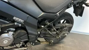 Suzuki V-Strom 650 (2021 - 25)  (8)