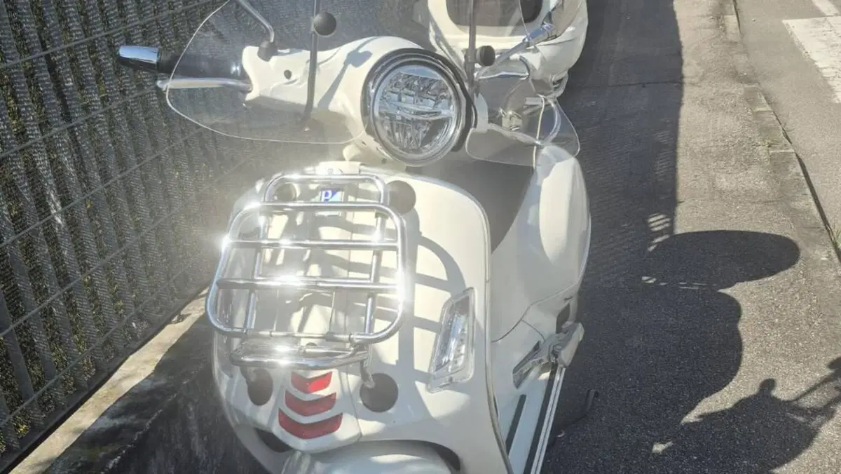 Vespa GTS 300 Super Sport Hpe (2021 - 22) 
