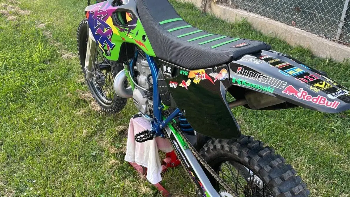 Kawasaki KX250 (1994 - 01)  (8)