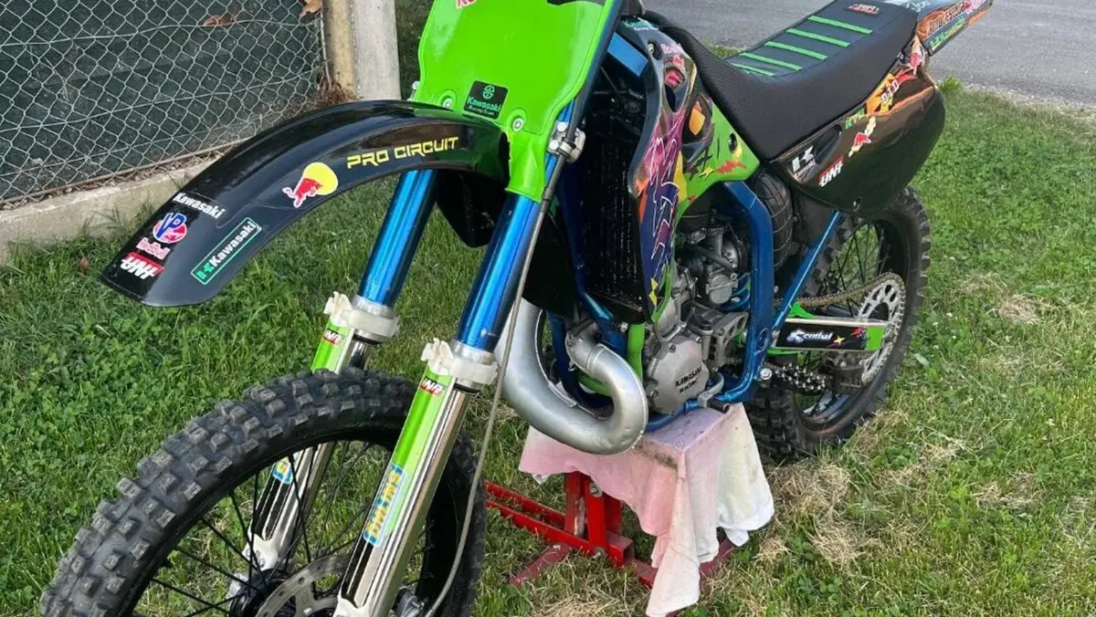 Kawasaki KX250 (1994 - 01)  (9)