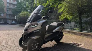 Piaggio MP3 400 ABS Hpe (2023 - 25)  (3)