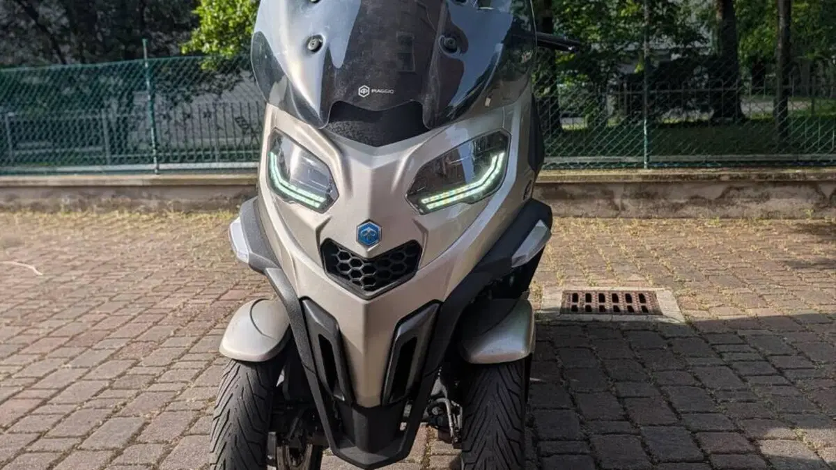 Piaggio MP3 400 ABS Hpe (2023 - 25)  (4)