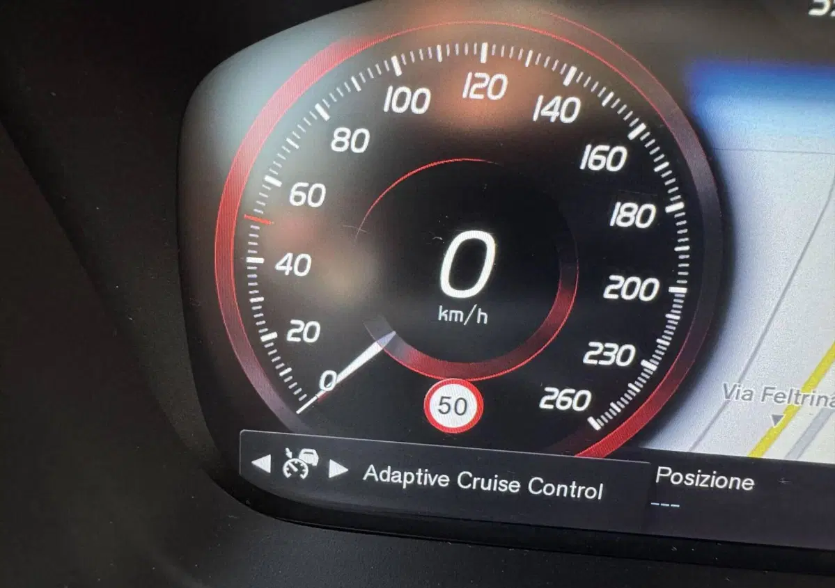 Volvo V60 B4 (d) Geartronic Momentum Business (16)