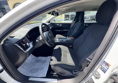 Volvo V60 B4 (d) Geartronic Momentum Business (9)