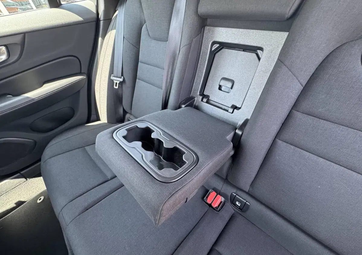Volvo V60 B4 (d) Geartronic Momentum Business (11)