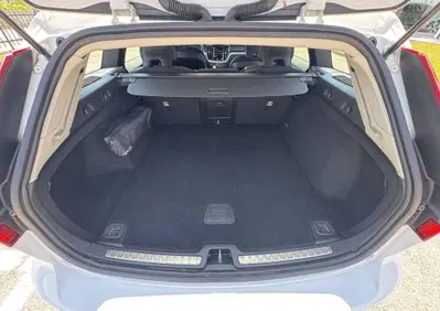Volvo V60 B4 (d) Geartronic Momentum Business (6)