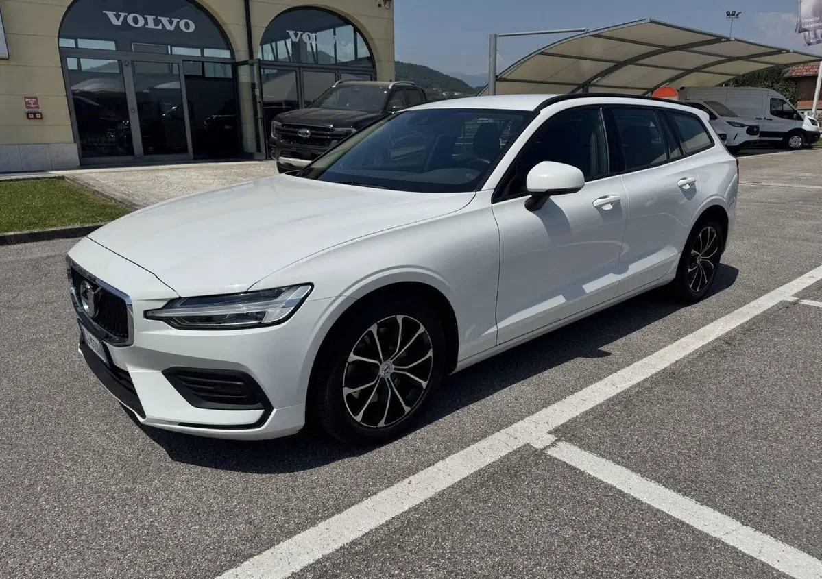 Volvo V60 B4 (d) Geartronic Momentum Business