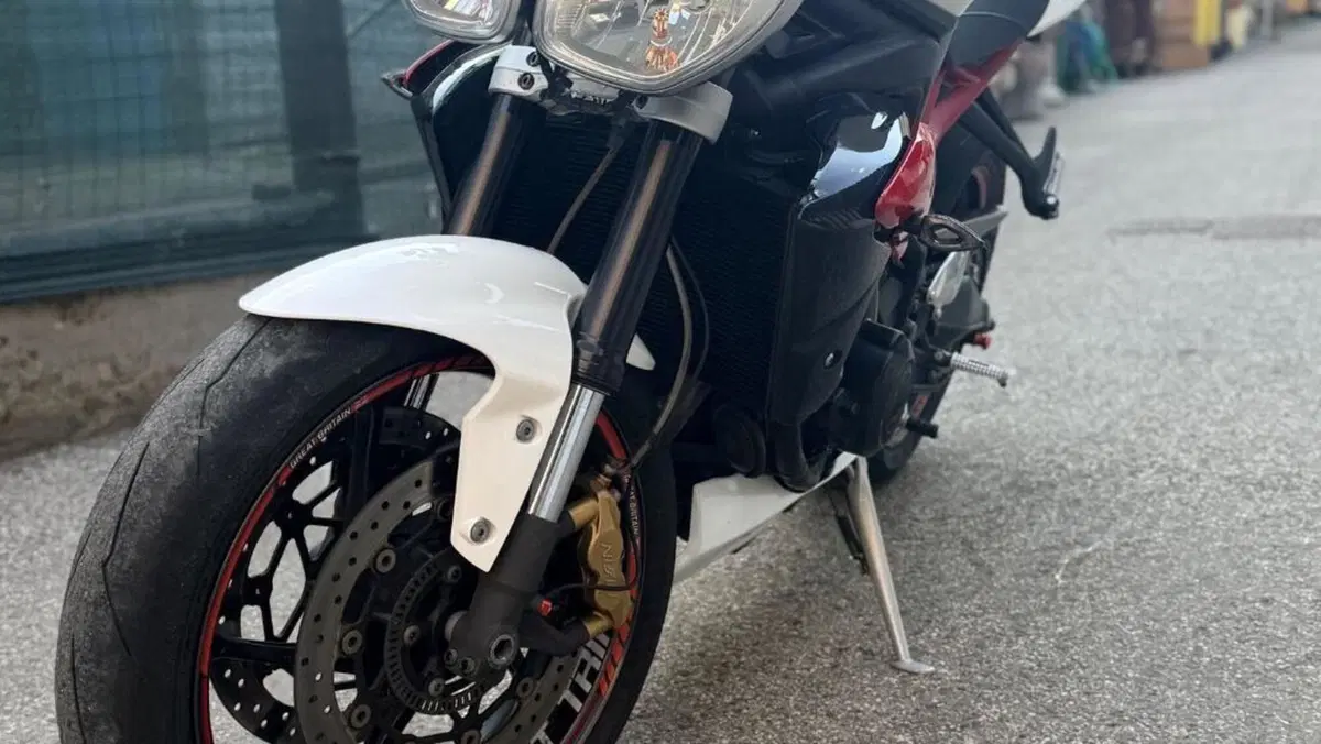 Triumph Street Triple R ABS (2013 - 17) 