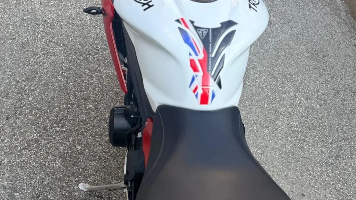 Triumph Street Triple R ABS (2013 - 17)  (7)