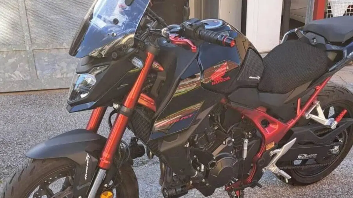 Honda CB 750 Hornet (2023 - 24)  (5)