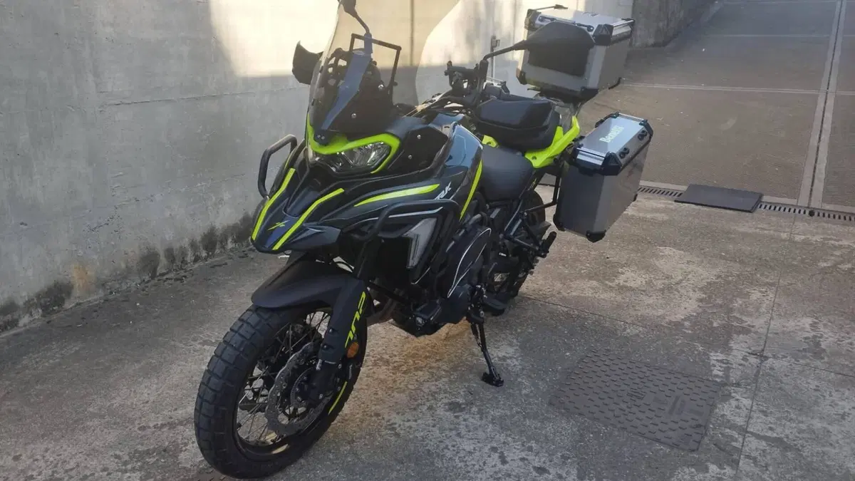 Benelli TRK 702X (2026)  (2)