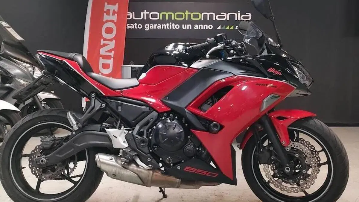 Kawasaki Ninja 650 40th Anniversary Edition (2024) 